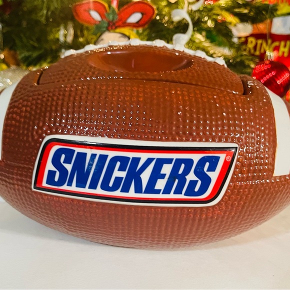 VINTAGE SNICKERS CERAMIC FOOTBALL SHAPED COVERED CANDY/COOKIE JAR - Picture 1 of 5